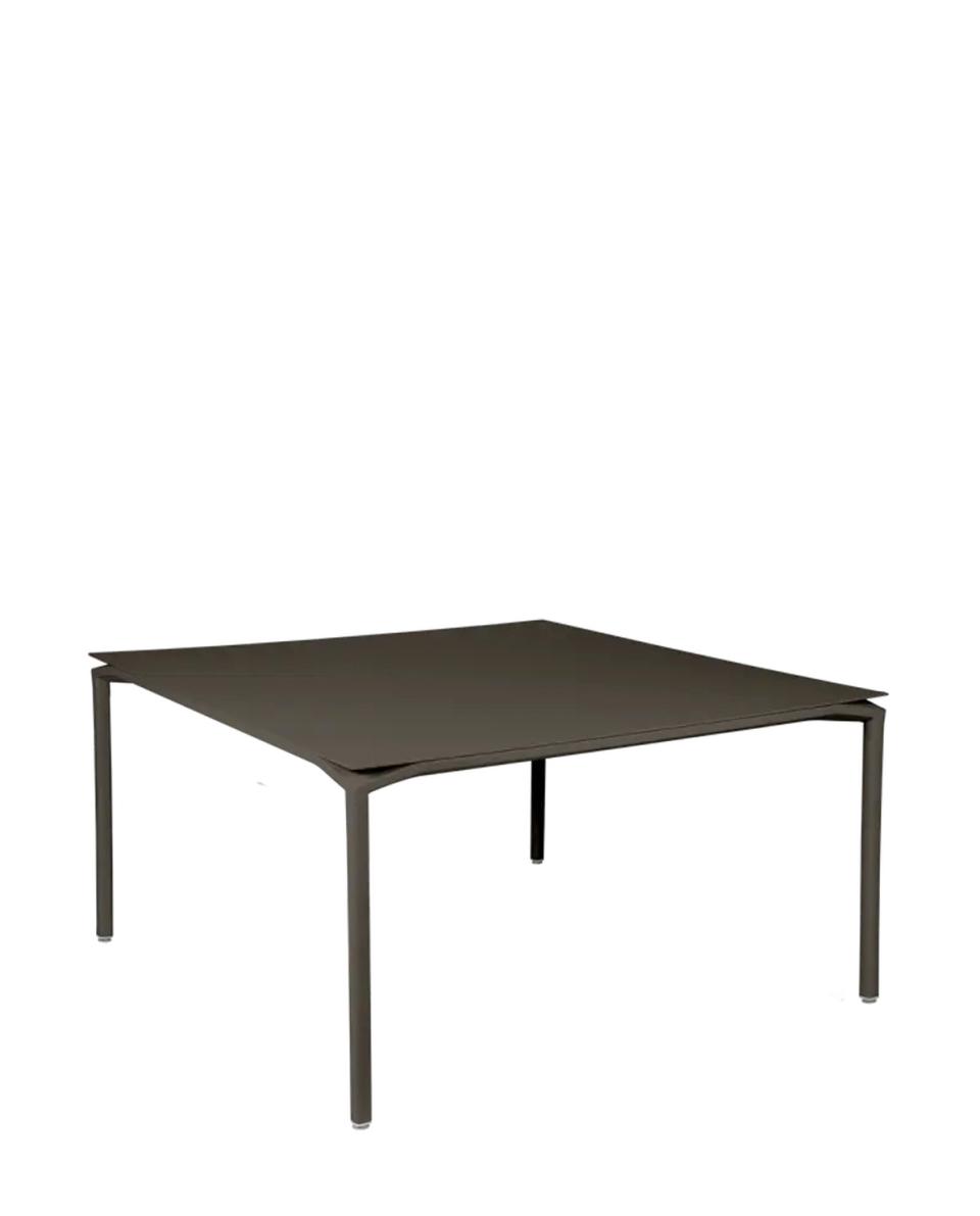 Tisch Calvi 
