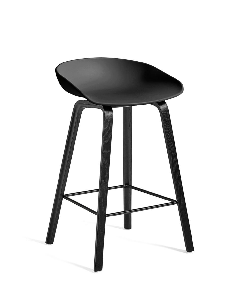 Barhocker About A Stool AAS32 Black Water-based Lacquered Oak 