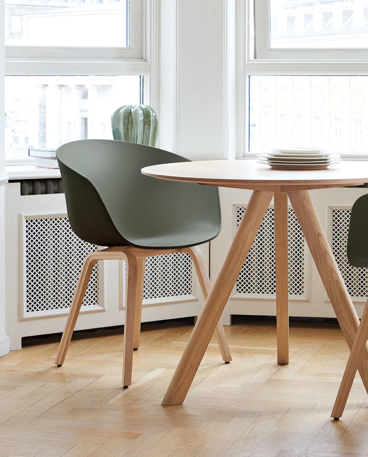 Stuhl About A Chair AAC22 One Size