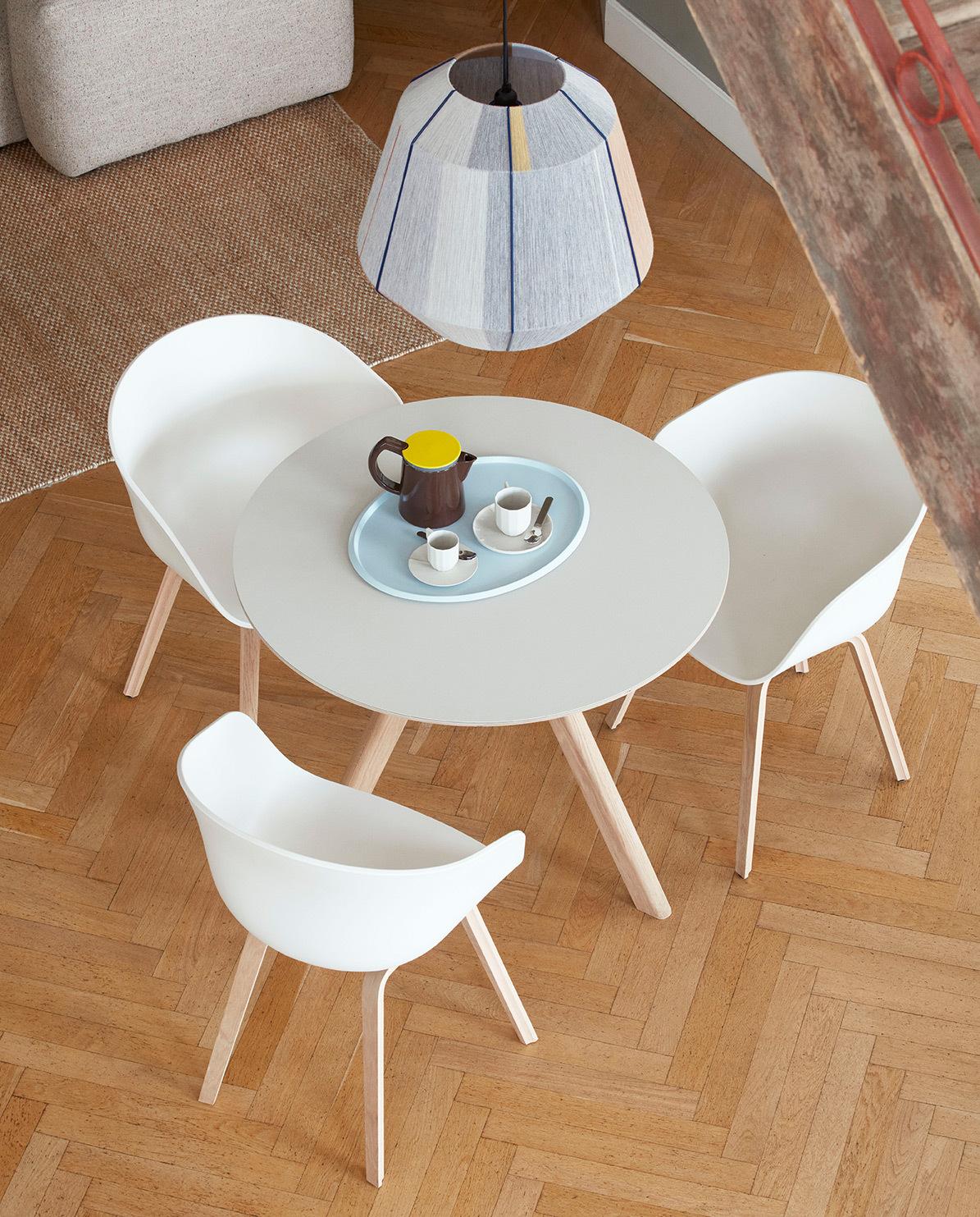 Stuhl About A Chair AAC22 One Size