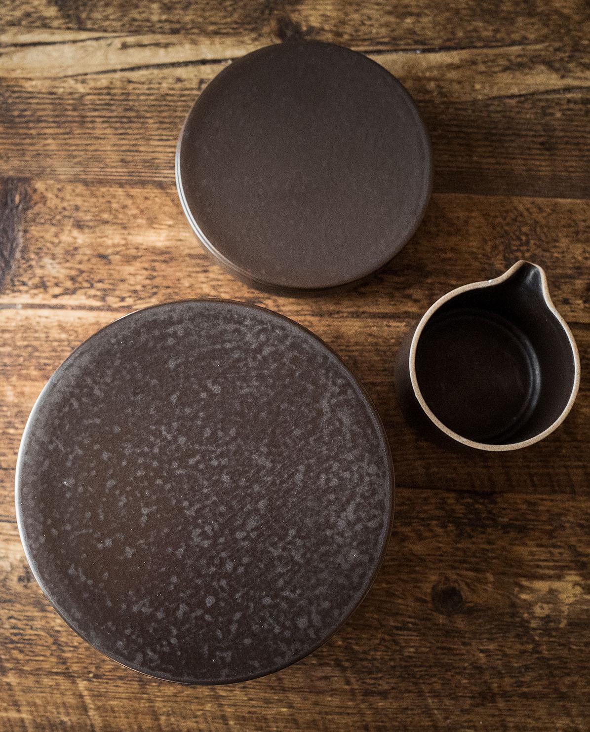 Teller / Deckel New Norm dark glazed ⌀ 21,5 cm