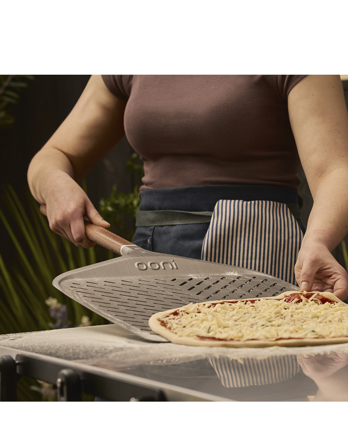 Ooni Pizzaschieber signature perforiert 35 cm