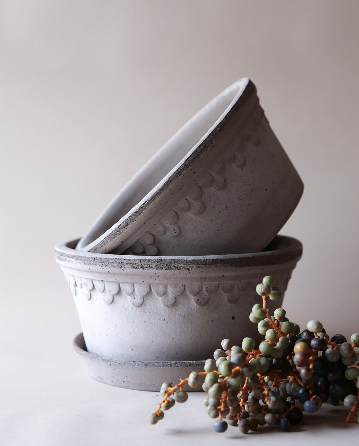 Bergs Potter Blumentopf The Københavner Raw Low Pot inkl. Untersetzer ⌀ 25 cm