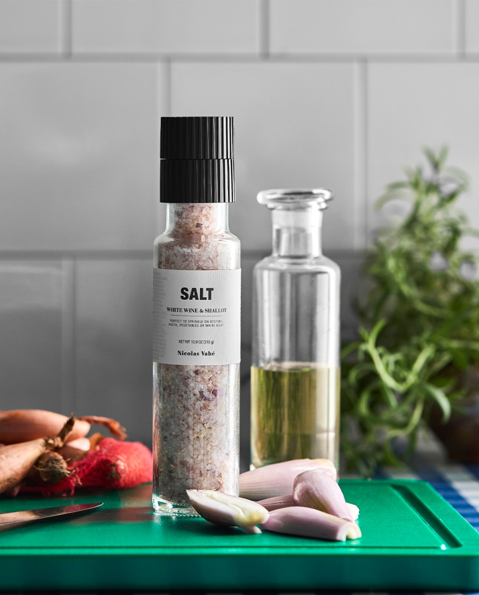 Nicolas Vahé Mühle Salz Weißwein und Schalotten 2