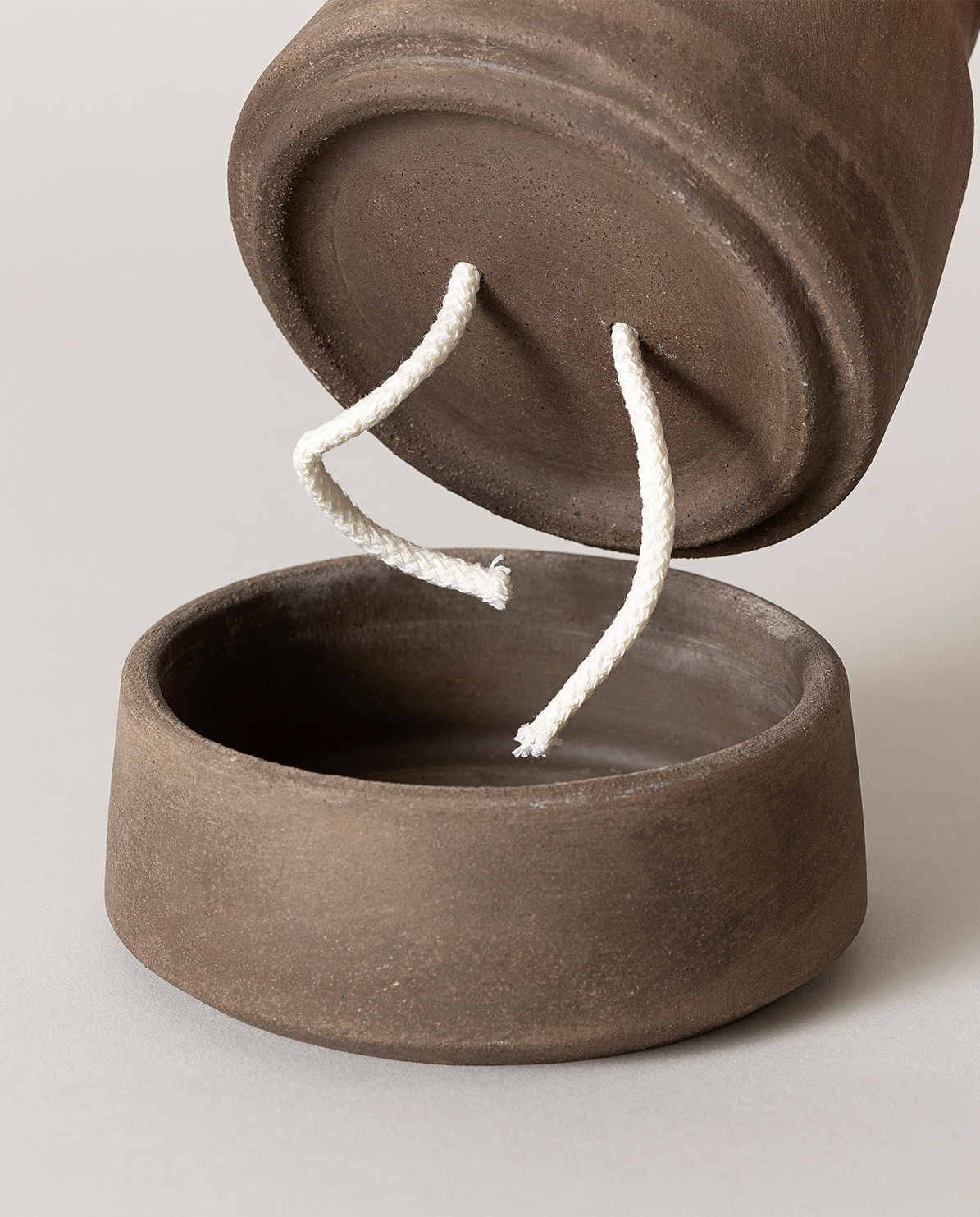 Bergs Potter Blumentopf Viva selbstbewässernd Raw Pot inkl. Untersetzer (grey) Ø 12 cm