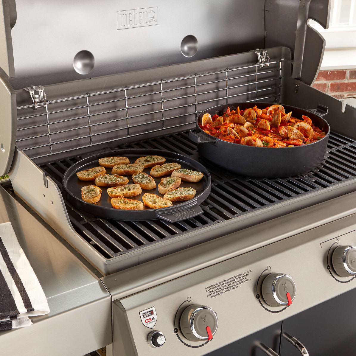 Weber CRAFTED Dutch Oven & Pfanne 2in1 - Gourmet BBQ System