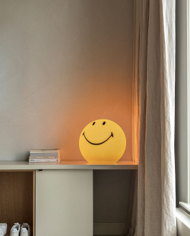 Mr.Maria Leuchte Smiley