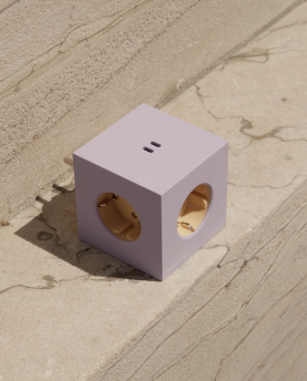 Avolt Mehrfachstecker Square 2 USB-C Limited Edition Bauhaus-Archiv