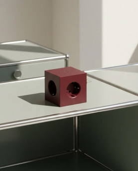 Avolt Mehrfachstecker Square 2 USB-C Limited Edition Bauhaus-Archiv