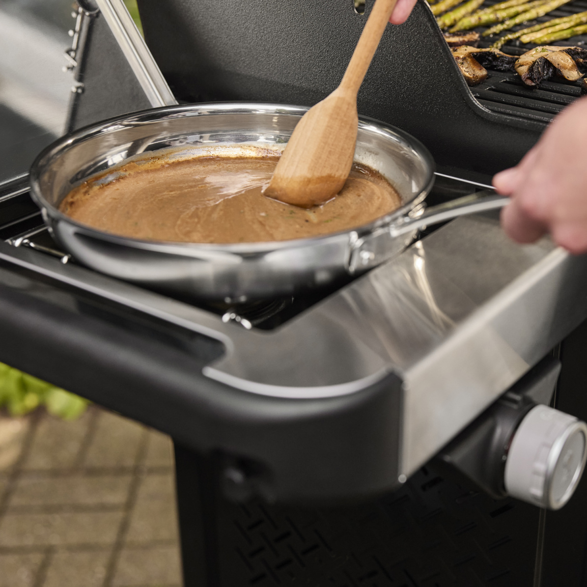 Weber Gasgrill SPIRIT EPX-435R – Stealth Edition, Smart (2026) inkl. Drehspieß & Abdeckhaube