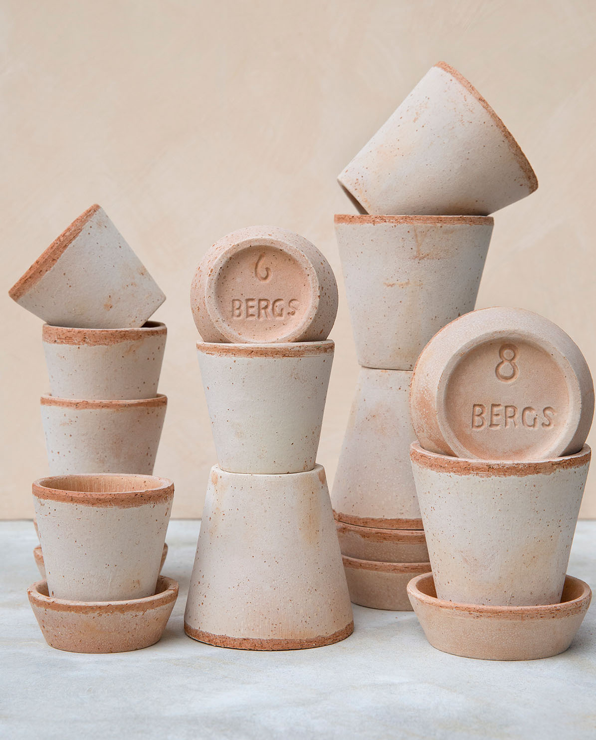 Bergs Potter Blumentopf The Julie Raw Pot inkl. Untersetzer Ø 14 cm