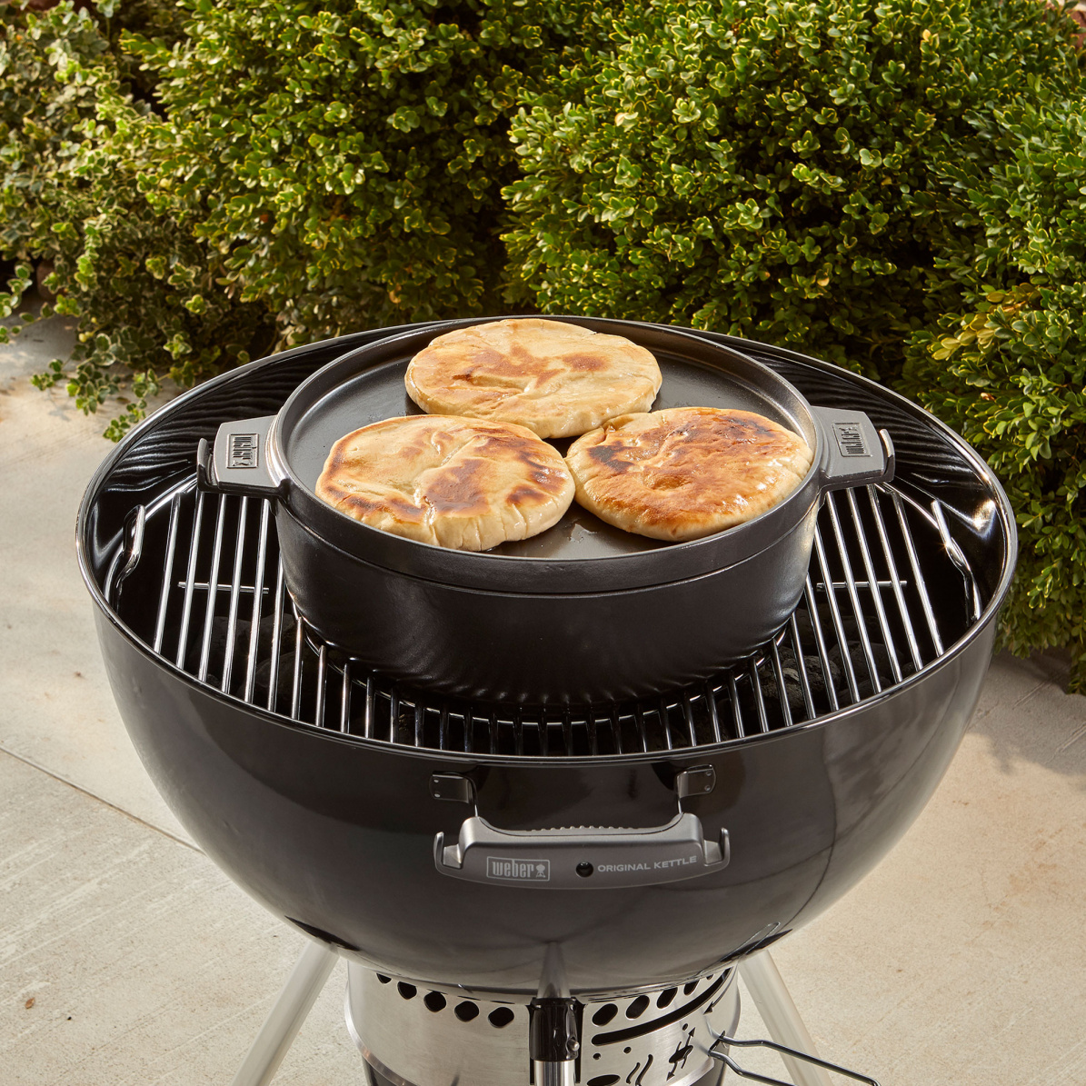 Weber CRAFTED Dutch Oven & Pfanne 2in1 - Gourmet BBQ System